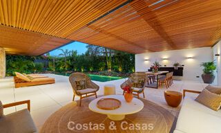 Avant-garde designervilla te koop met talrijke luxevoorzieningen in Nueva Andalucia, Marbella 786128 