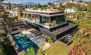 Avant-garde designervilla te koop met talrijke luxevoorzieningen in Nueva Andalucia, Marbella 786133 