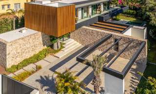Avant-garde designervilla te koop met talrijke luxevoorzieningen in Nueva Andalucia, Marbella 786135 