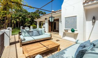 Boutique stijl villa te koop, op een steenworp afstand van het strand op Marbella’s begeerde Golden Mile 45728 