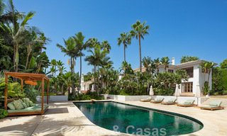 Boutique stijl villa te koop, op een steenworp afstand van het strand op Marbella’s begeerde Golden Mile 45736 