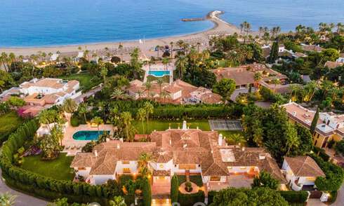 Boutique stijl villa te koop, op een steenworp afstand van het strand op Marbella’s begeerde Golden Mile 45745
