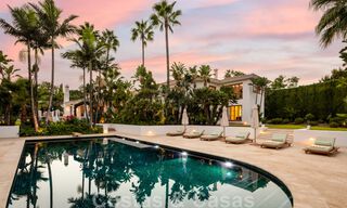 Boutique stijl villa te koop, op een steenworp afstand van het strand op Marbella’s begeerde Golden Mile 45747 