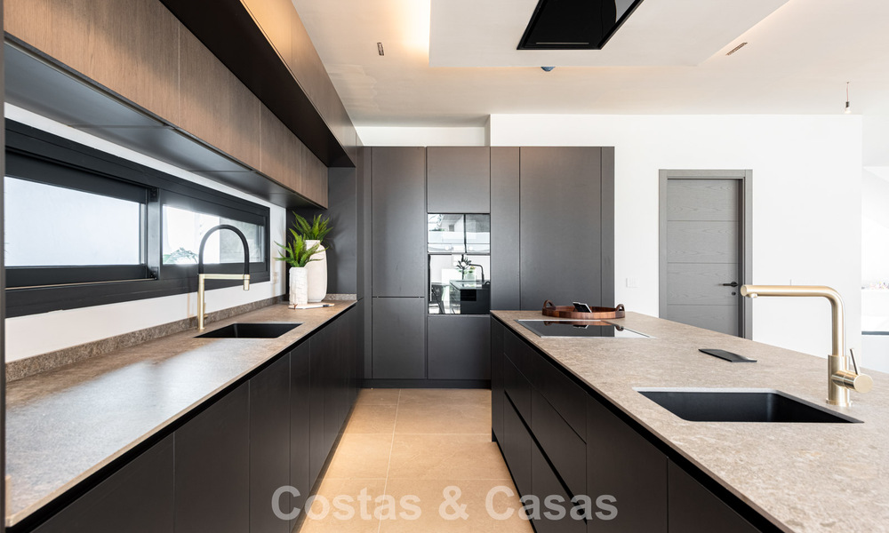 Elegante, moderne, nieuwbouwvilla´s te koop met panoramisch uitzicht vlak bij de golfbaan in Mijas’ golfvallei aan de Costa del Sol 797830