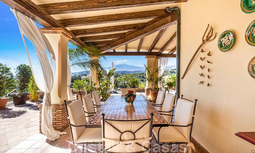 Formidabele, Mediterrane familievilla te koop met panoramisch uitzicht in een hoogstaand golfresort in Benahavis - Marbella 45808