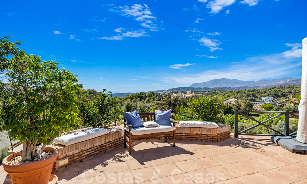 Formidabele, Mediterrane familievilla te koop met panoramisch uitzicht in een hoogstaand golfresort in Benahavis - Marbella 45809