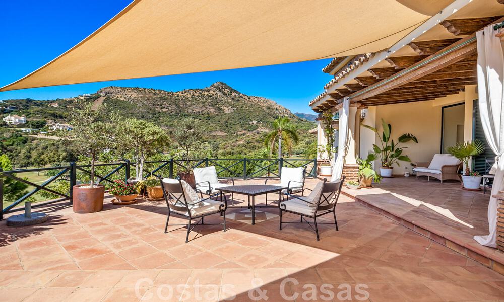 Formidabele, Mediterrane familievilla te koop met panoramisch uitzicht in een hoogstaand golfresort in Benahavis - Marbella 45812