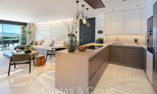 Modern gerenoveerd luxe appartement te koop, eerstelijns in de jachthaven van Puerto Banus, Marbella 46283 