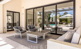 Instapklare eigentijdse luxevilla te koop, op loopafstand van Puerto Banus en het strand van San Pedro, Marbella 46207 