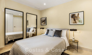 Instapklaar, recent gerenoveerd appartement te koop, in een strandcomplex, met zeezicht op de New Golden Mile, Estepona 46728 