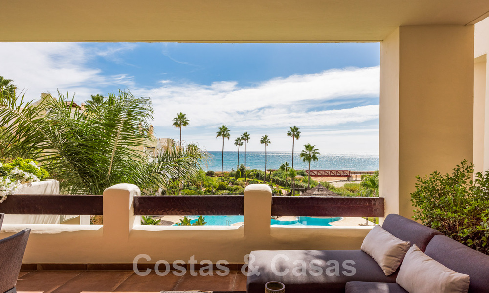 Instapklaar, recent gerenoveerd appartement te koop, in een strandcomplex, met zeezicht op de New Golden Mile, Estepona 46739