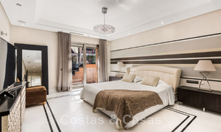 Ruim duplex, dubbel appartement in een eerstelijnsstrandcomplex op loopafstand van Puerto Banus, Marbella 46769 