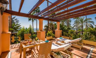 Ruim duplex, dubbel appartement in een eerstelijnsstrandcomplex op loopafstand van Puerto Banus, Marbella 46778 