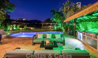 Unieke, mediterrane luxevilla te koop met rustgevend uitzicht op de golfbanen in een begeerde woonwijk in La Quinta, Benahavis - Marbella 48443 