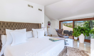 Unieke, mediterrane luxevilla te koop met rustgevend uitzicht op de golfbanen in een begeerde woonwijk in La Quinta, Benahavis - Marbella 48467 