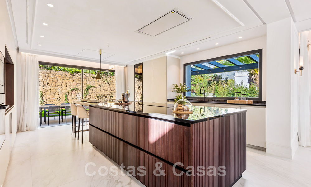 Designervilla te koop omgeven door golfbanen in Nueva Andalucia’s golfvallei, Marbella 48753