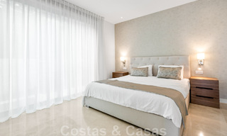 Instapklare, moderne villa te koop met zeezicht, in een omheinde villawijk op de grens van Mijas en Marbella 46102 