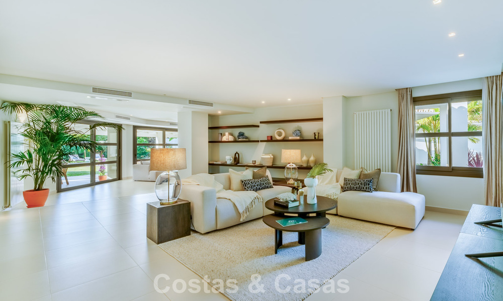 Traditionele, Spaanse luxevilla te koop, op tweede lijn golf in een prestigieuze woonwijk in Nueva Andalucia, Marbella 775959