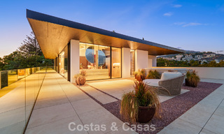 Majestueuze, eigentijdse nieuwbouwvilla te koop met subliem zeezicht in de heuvels van La Quinta te Benahavis - Marbella 786715 