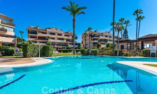 Ruim, gerenoveerd appartement te koop in een strandcomplex met panoramisch zeezicht, op de New Golden Mile tussen Marbella en Estepona 46556 