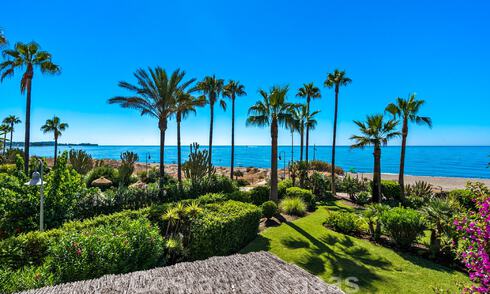 Ruim, gerenoveerd appartement te koop in een strandcomplex met panoramisch zeezicht, op de New Golden Mile tussen Marbella en Estepona 46561