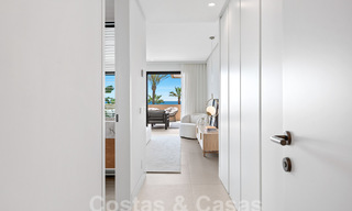 Ruim, gerenoveerd appartement te koop in een strandcomplex met panoramisch zeezicht, op de New Golden Mile tussen Marbella en Estepona 54906 