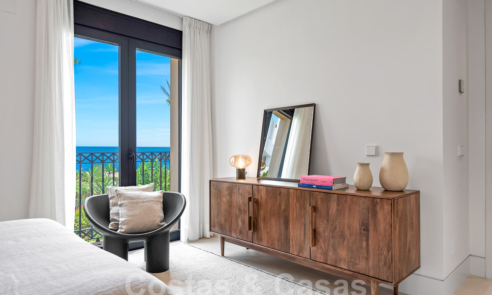 Ruim, gerenoveerd appartement te koop in een strandcomplex met panoramisch zeezicht, op de New Golden Mile tussen Marbella en Estepona 54909