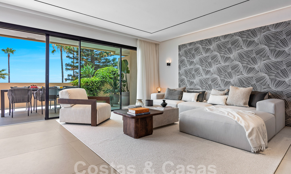 Ruim, gerenoveerd appartement te koop in een strandcomplex met panoramisch zeezicht, op de New Golden Mile tussen Marbella en Estepona 54922