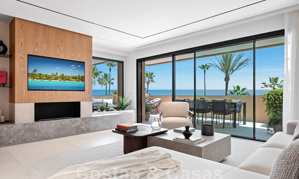 Ruim, gerenoveerd appartement te koop in een strandcomplex met panoramisch zeezicht, op de New Golden Mile tussen Marbella en Estepona 54925