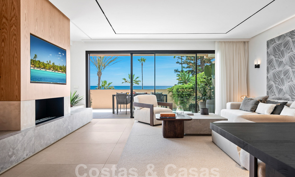 Ruim, gerenoveerd appartement te koop in een strandcomplex met panoramisch zeezicht, op de New Golden Mile tussen Marbella en Estepona 54928