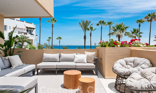 Ruim, gerenoveerd appartement te koop in een strandcomplex met panoramisch zeezicht, op de New Golden Mile tussen Marbella en Estepona 54933 