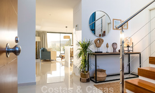 Instapklaar, eigentijds, luxepenthouse te koop met 3 slaapkamers in een beveiligd wooncomplex in Marbella - Benahavis 46473 
