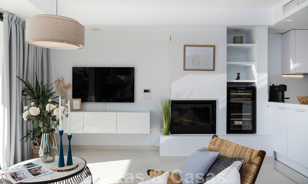 Instapklaar, eigentijds, luxepenthouse te koop met 3 slaapkamers in een beveiligd wooncomplex in Marbella - Benahavis 46475