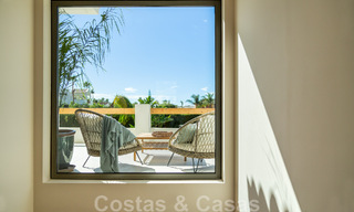 Instapklare, luxueuze designvilla te koop op loopafstand van het voorzieningen in de golfvallei van Nueva Andalucia, Marbella 46682 