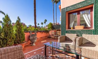 Luxe penthouse te koop in een vijfsterren wooncomplex aan het strand met prachtig zicht op zee, op de New Golden Mile tussen Marbella en Estepona 46573 