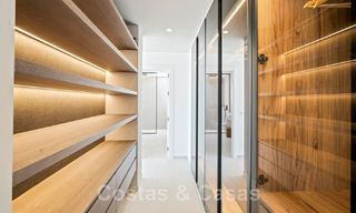 Modern gerenoveerd, 4-slaapkamer penthouse te koop met prachtig zeezicht in een gated community in Benahavis - Marbella 47153 