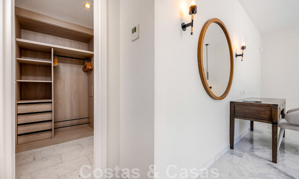 Schitterend 4- slaapkamers penthouse te koop in Puente Romano, op de Golden Mile in Marbella 47749