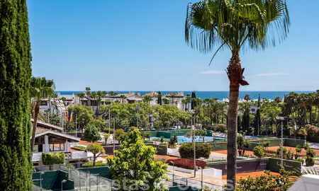 Schitterend 4- slaapkamers penthouse te koop in Puente Romano, op de Golden Mile in Marbella 47761