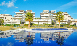 Zeer ruim, licht en modern 3-slaapkamer luxe appartement te koop met open zeezicht in Marbella - Benahavis 46813 