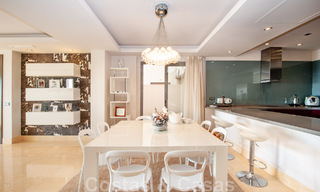 Zeer ruim, licht en modern 3-slaapkamer luxe appartement te koop met open zeezicht in Marbella - Benahavis 46828 