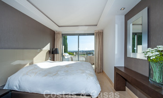 Zeer ruim, licht en modern 3-slaapkamer luxe appartement te koop met open zeezicht in Marbella - Benahavis 46838 