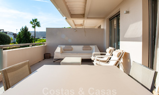 Zeer ruim, licht en modern 3-slaapkamer luxe appartement te koop met open zeezicht in Marbella - Benahavis 46840 