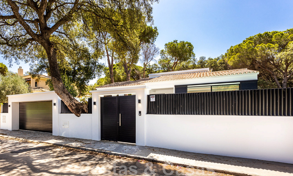 Prachtige, gelijkvloerse, modern Andalusische villa te koop, op loopafstand van het strand in Elviria, ten oosten van Marbella centrum 46902
