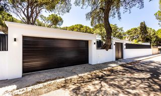 Prachtige, gelijkvloerse, modern Andalusische villa te koop, op loopafstand van het strand in Elviria, ten oosten van Marbella centrum 46903 