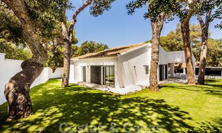 Prachtige, gelijkvloerse, modern Andalusische villa te koop, op loopafstand van het strand in Elviria, ten oosten van Marbella centrum 46908 