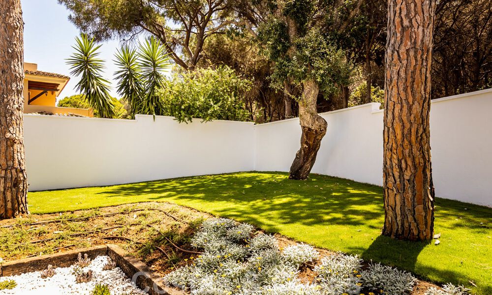 Prachtige, gelijkvloerse, modern Andalusische villa te koop, op loopafstand van het strand in Elviria, ten oosten van Marbella centrum 46912