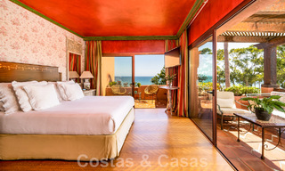 Penthouse te koop in een afgeschermde urbanisatie, eerstelijnsstrand met open zeezicht in Oost Marbella 46918 
