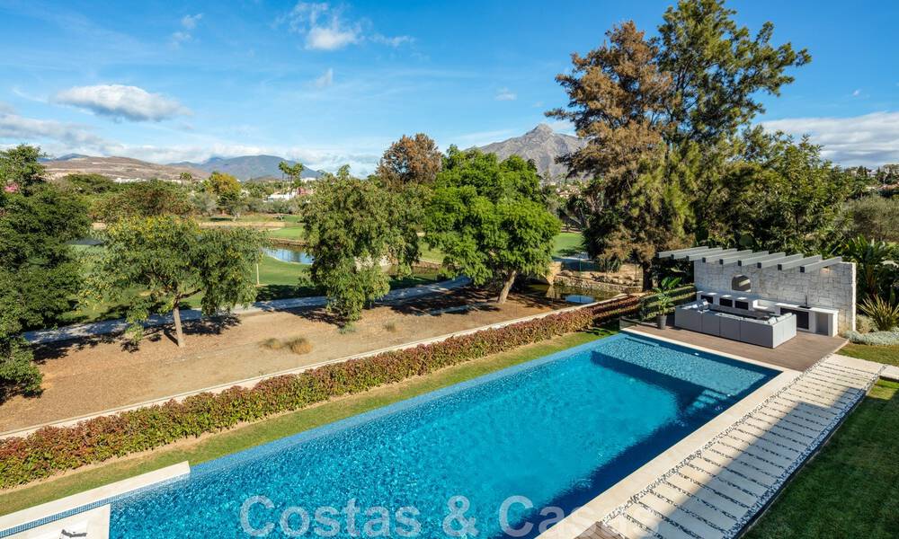 Ruime, verfijnde designervilla te koop, frontlinie Las Brisas Golf in het hartje van Nueva Andalucia, Marbella 47271