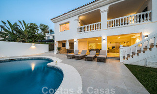 Charmante, eigentijds gerenoveerde luxevilla te koop op wandelafstand van alle voorzieningen in Nueva Andalucia – Marbella 47126 