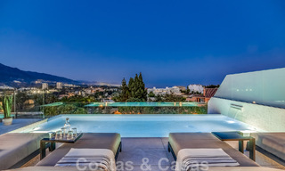 Instapklare, moderne villa te koop ingericht door Tom Ford, met panoramisch zeezicht, dicht bij alle voorzieningen, in het hartje van Nueva Andalucia, Marbella 47209 